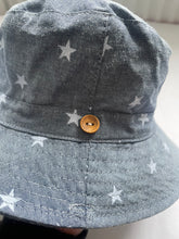 Load image into Gallery viewer, Baby Bucket hat with stars