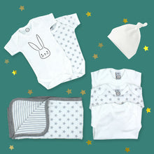 Load image into Gallery viewer, Newborn Clothes Starter Set - Stars